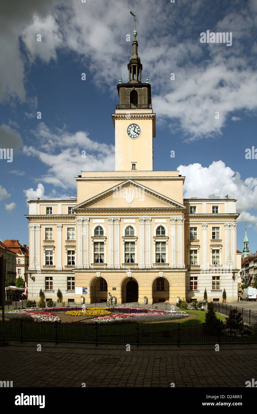 Kalisz, Polonia, il Municipio e il Municipio sulla piazza del mercato Foto Stock