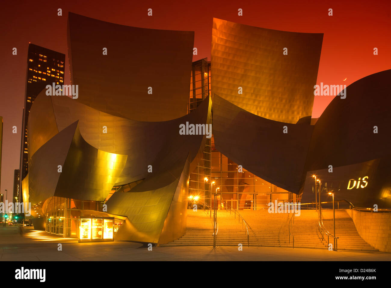 WALT DISNEY CONCERT HALL (©Frank Gehry 2003) il centro cittadino di Los Angeles California USA Foto Stock