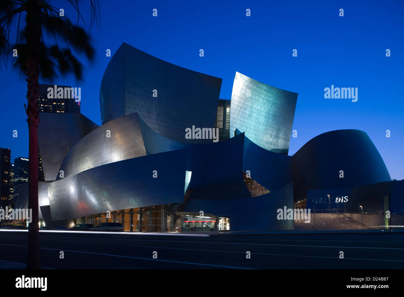 WALT DISNEY CONCERT HALL (©Frank Gehry 2003) il centro cittadino di Los Angeles California USA Foto Stock
