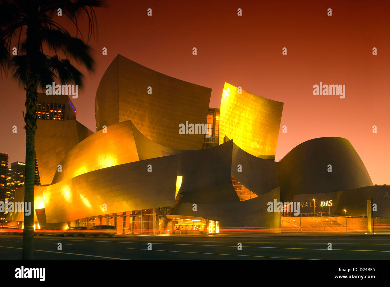 WALT DISNEY CONCERT HALL (©Frank Gehry 2003) il centro cittadino di Los Angeles California USA Foto Stock