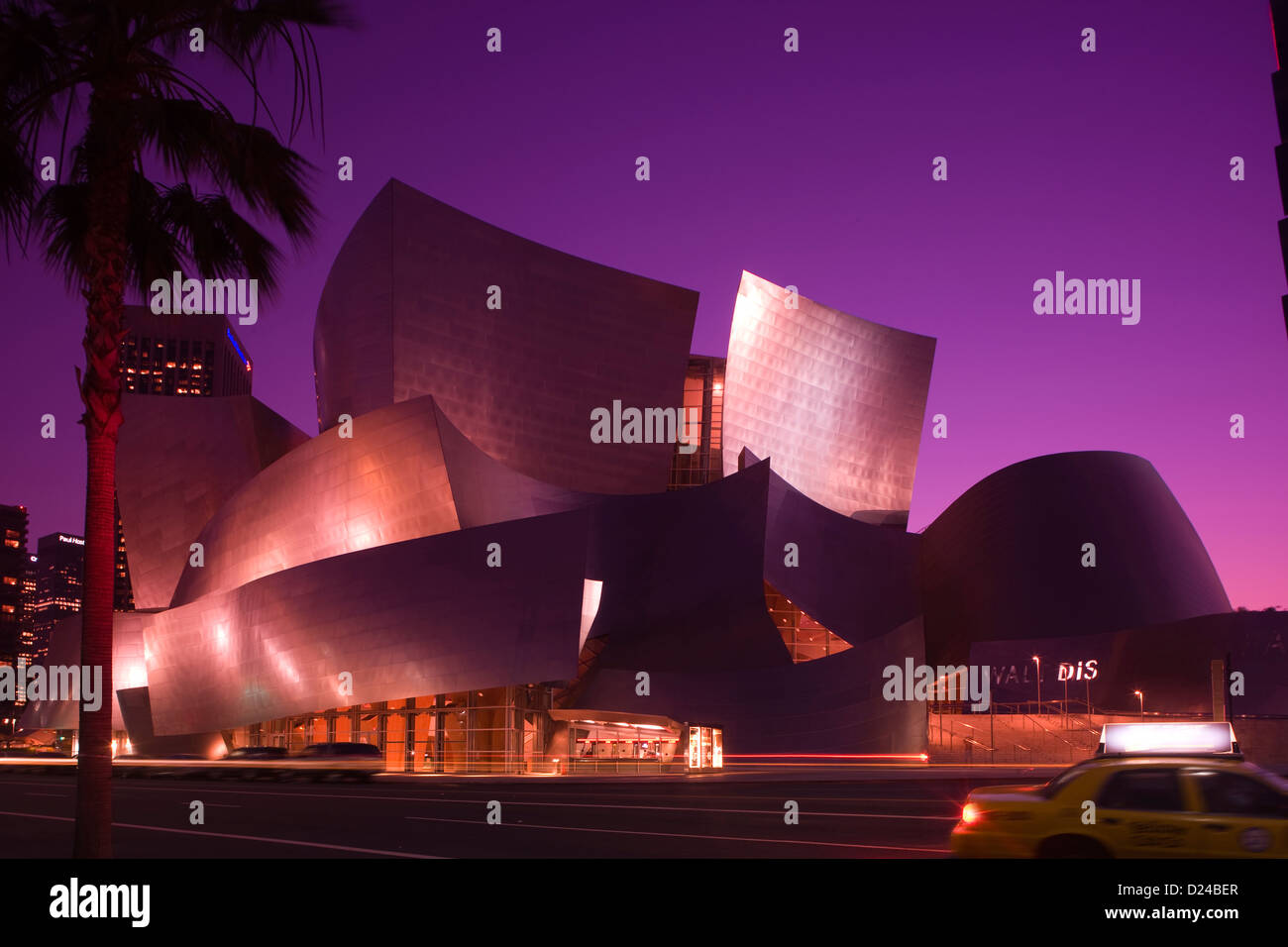 WALT DISNEY CONCERT HALL (©Frank Gehry 2003) il centro cittadino di Los Angeles California USA Foto Stock