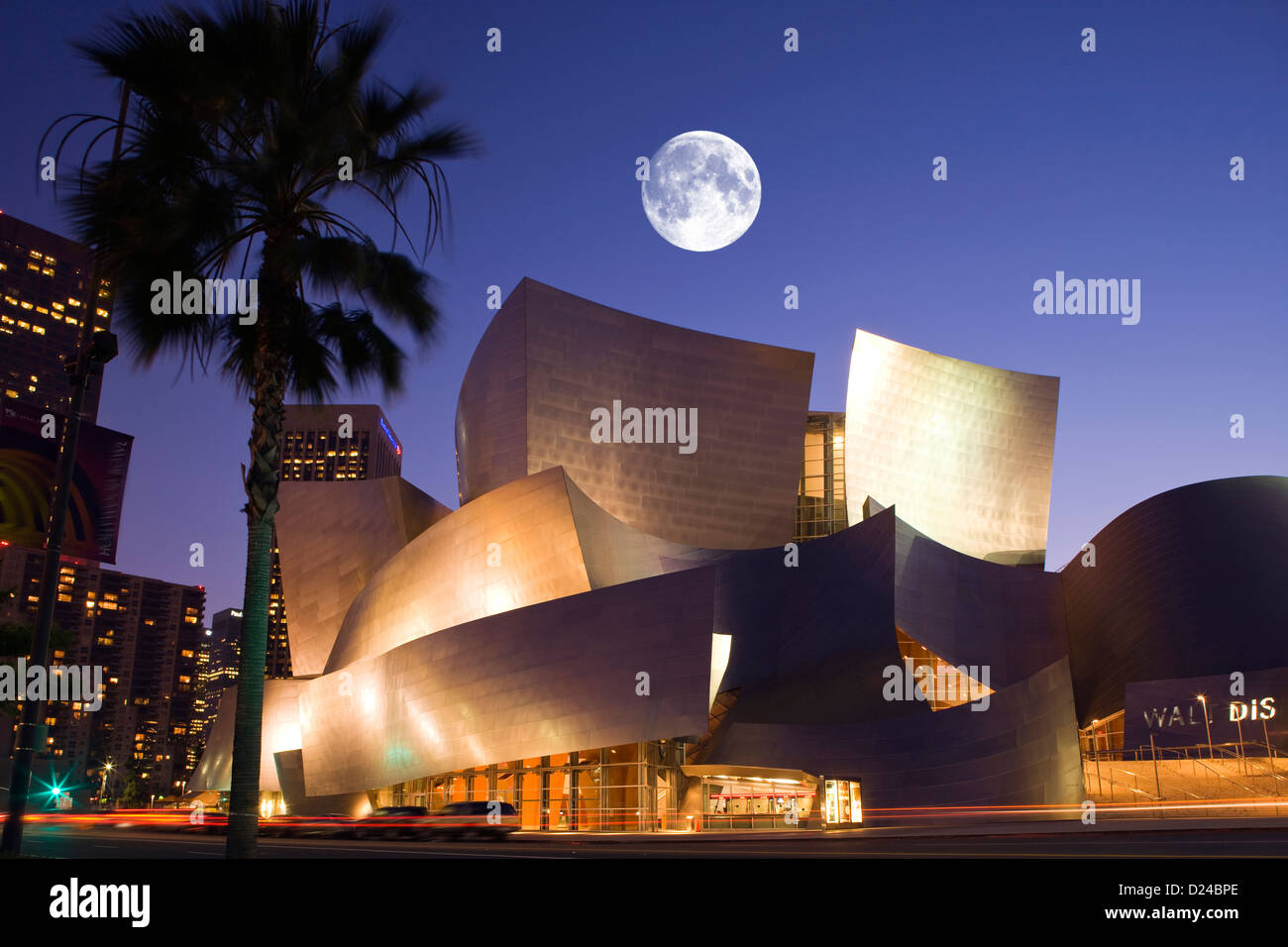 WALT DISNEY CONCERT HALL (©Frank Gehry 2003) il centro cittadino di Los Angeles California USA Foto Stock