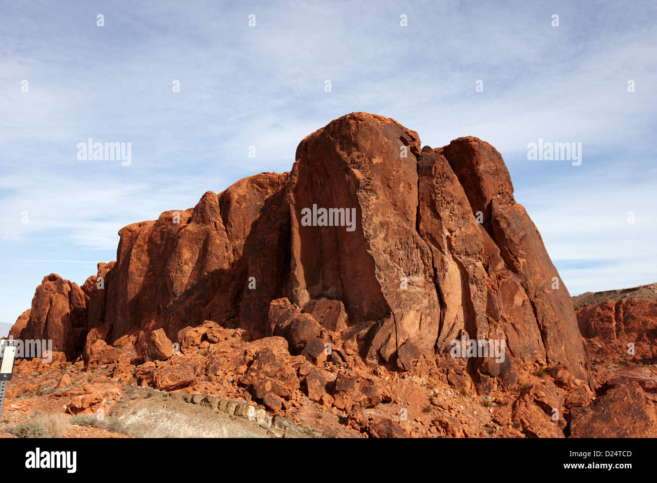 Grande roccia arenaria di formazione con eroso rotto le rocce della Valle di Fire State Park nevada usa Foto Stock