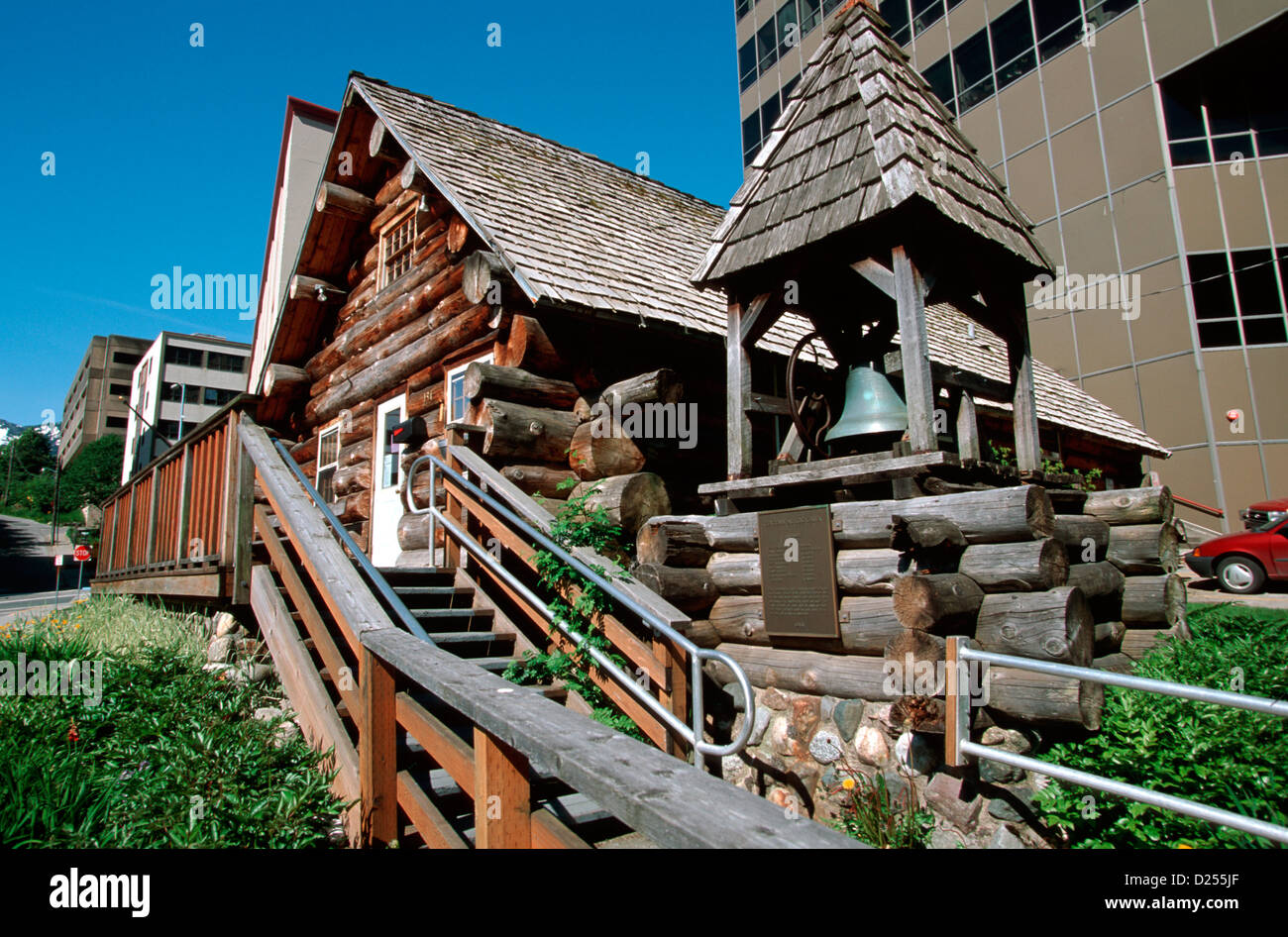Il Davis Log Cabin è una replica di Juneau la prima scuola casa, Alaska Foto Stock