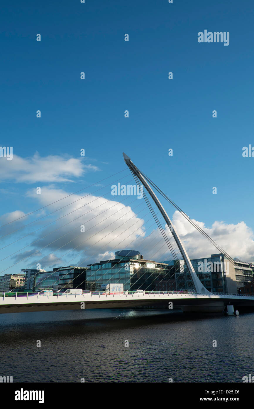 Samuel Beckett ponte sopra il fiume Liffey; Dublino Irlanda Foto Stock