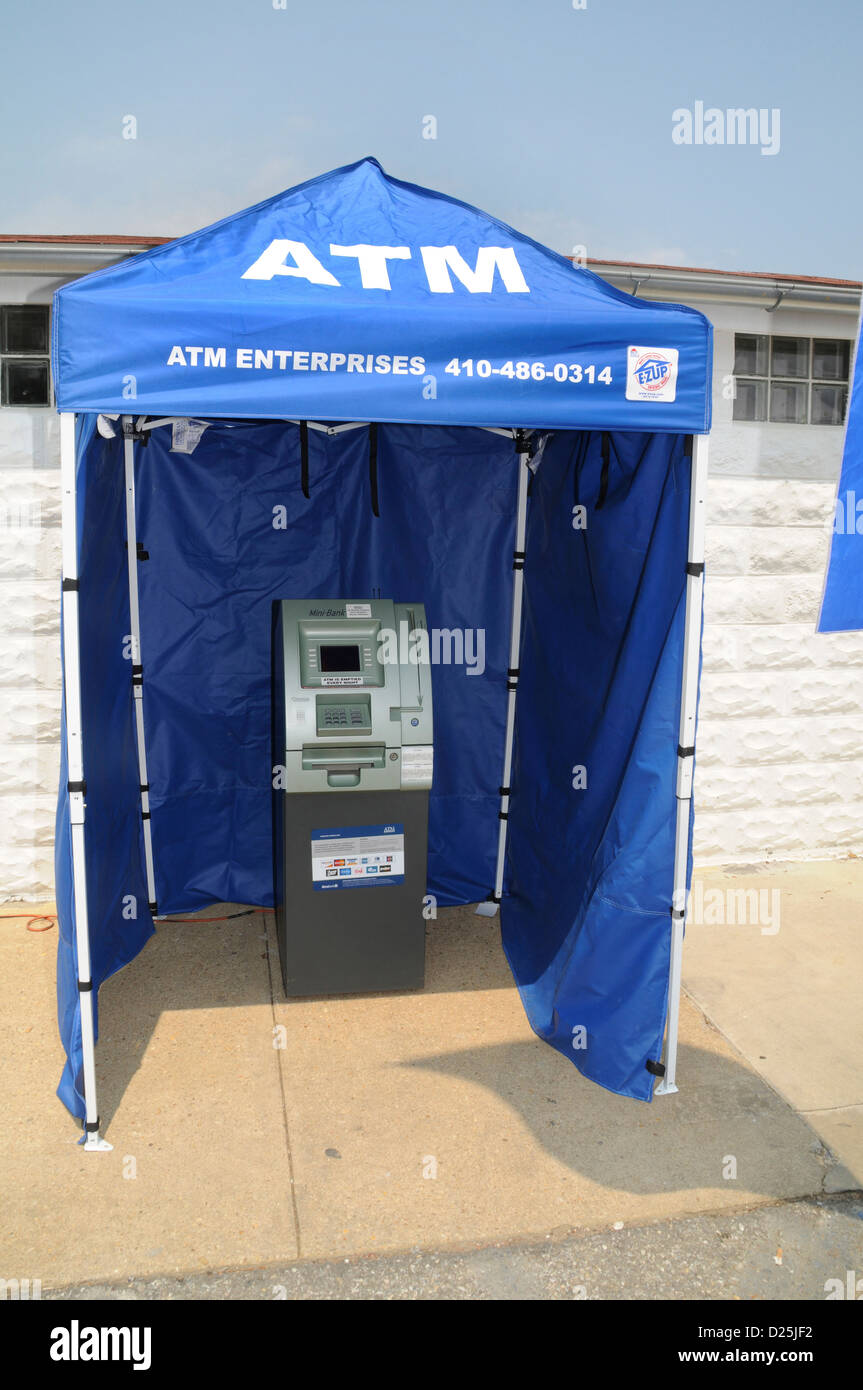 Una macchina ATM ad un festival in Eastport nei pressi di Anna polis, Md Foto Stock