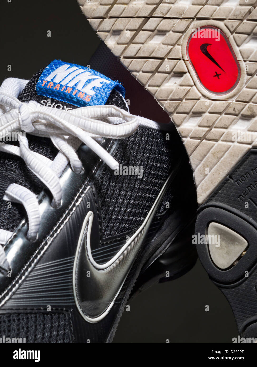 Chiusura del sensore Nike+ logo sulla scarpa da corsa unica Foto stock -  Alamy