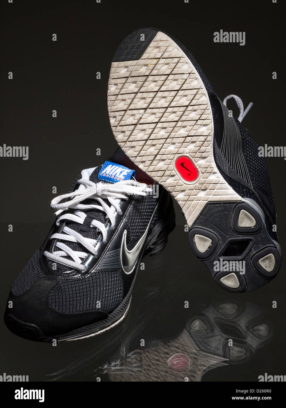 Il sensore Nike+ logo sulla scarpa da corsa unica Foto Stock