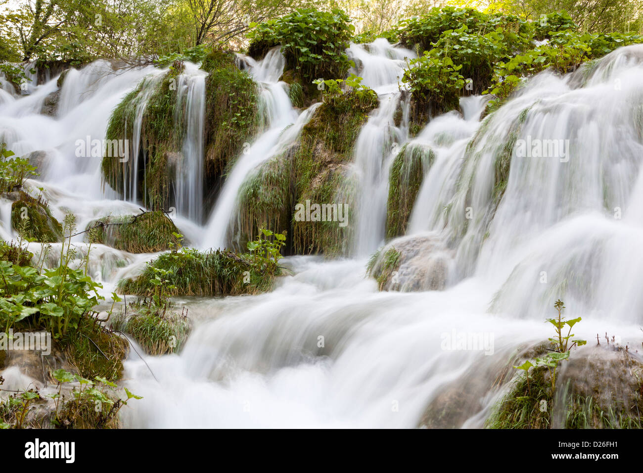 I Laghi di Plitvice nel Parco Nazionale Plitvicka Jezera. I laghi inferiori, Lago Kaluderovac durante la primavera flood, Croazia Foto Stock