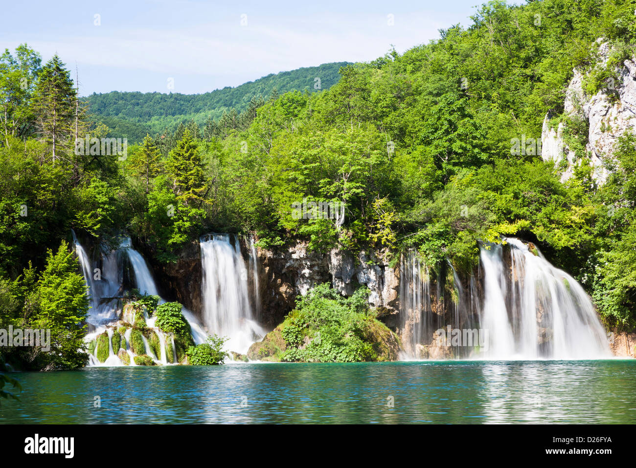 I Laghi di Plitvice nel Parco Nazionale Plitvicka Jezera. I laghi inferiori, la cascata Milanovacki slapovi. L'Europa, Croazia Foto Stock