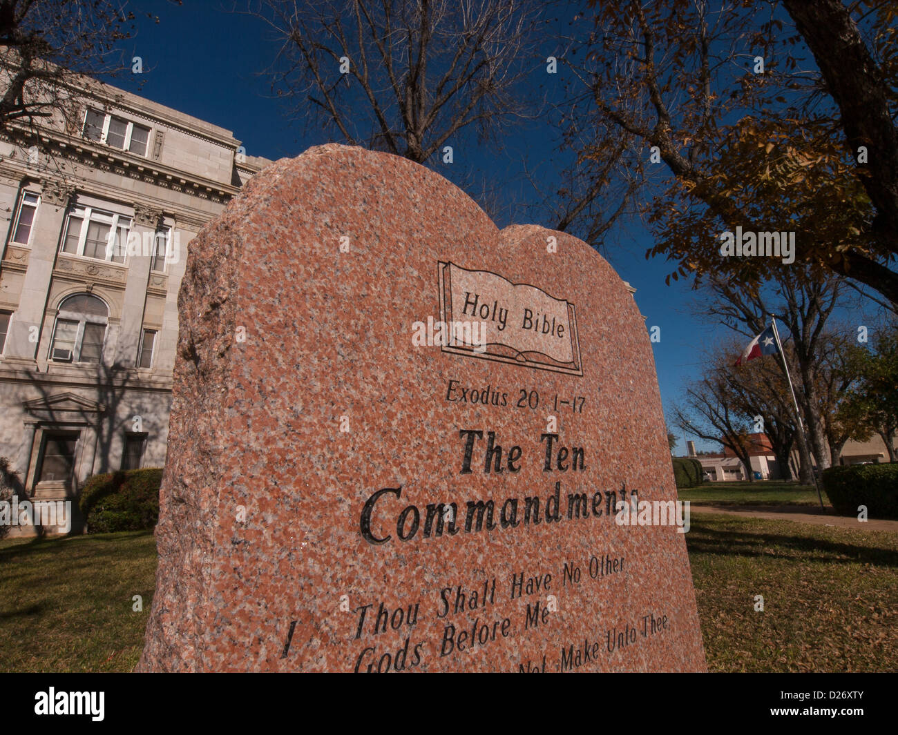 Dieci Comandamenti visualizzato nella parte anteriore del Texas Courthouse. Foto Stock