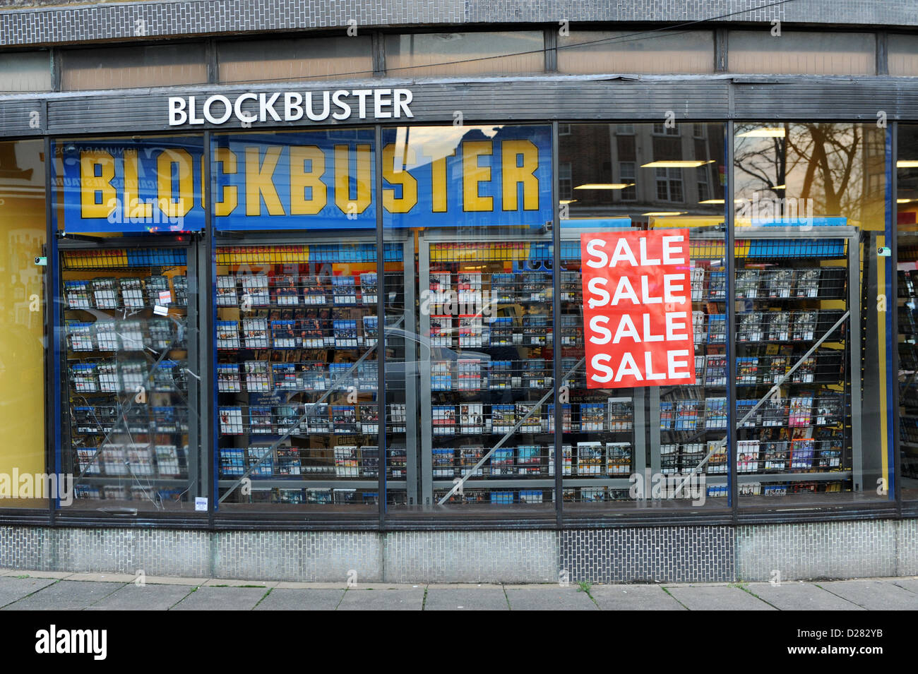 Southgate, Londra, Regno Unito. Il blockbuster store in Southgate. Blockbuster UK va in amministrazione con oltre 4000 posti di lavoro a rischio. Matteo Chattle/ Alamy live news. Foto Stock