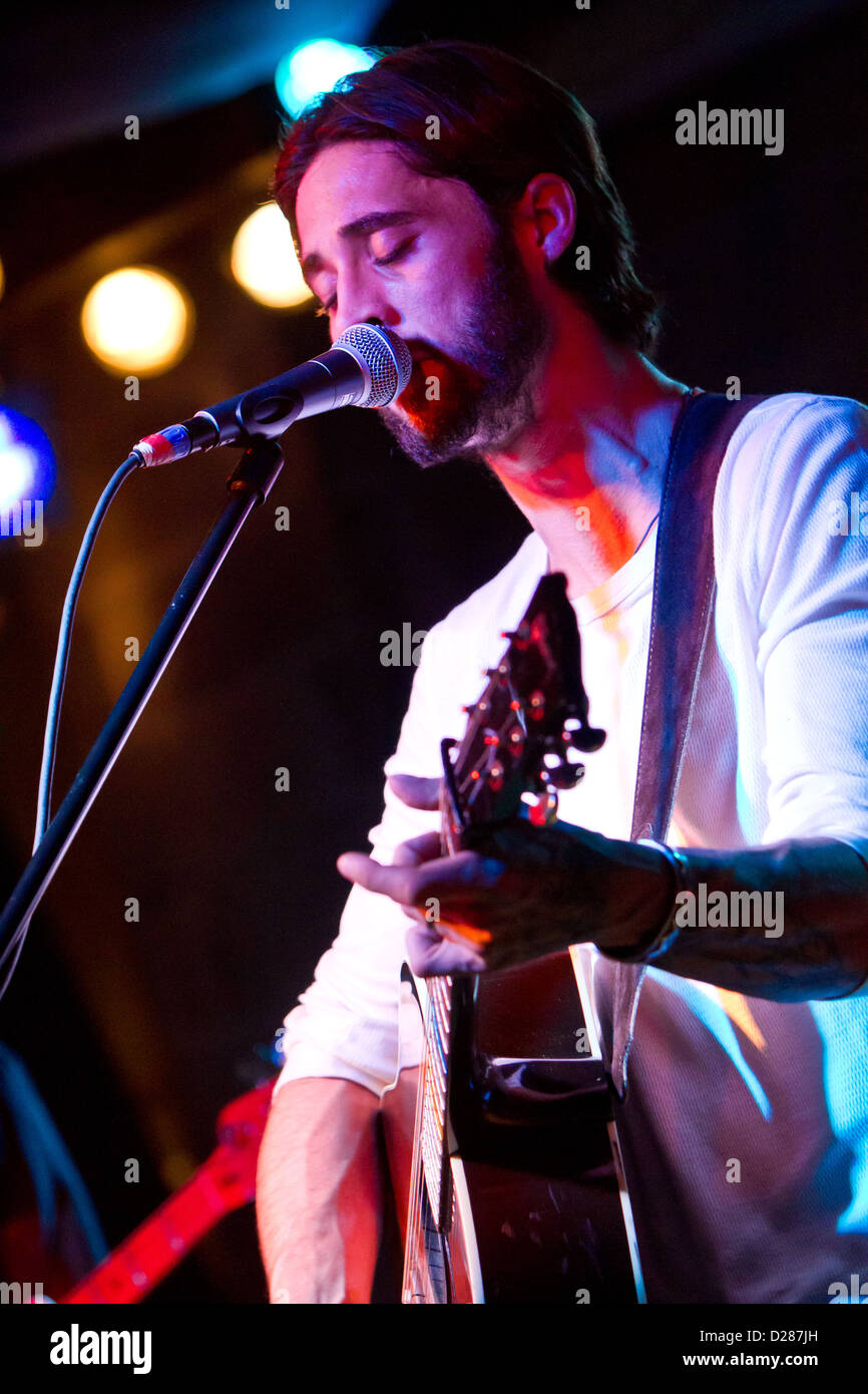 Novembre 27, 2012 - Salumeria della Musica di Milano, Italia - il cantante-cantautore Ryan Bingham live a Milano Foto Stock