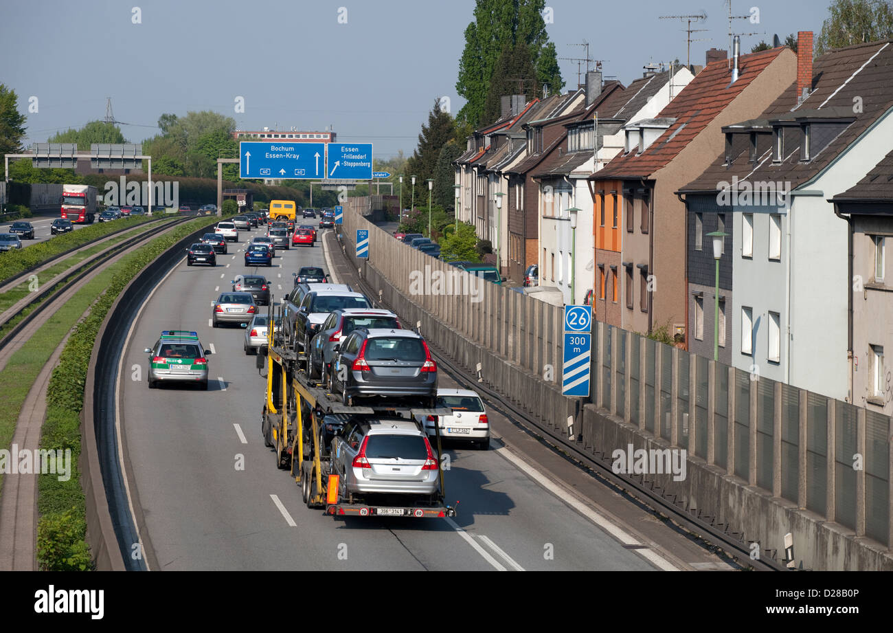 Essen, Germania, l'ora di punta del traffico su autostrada A40 Foto Stock