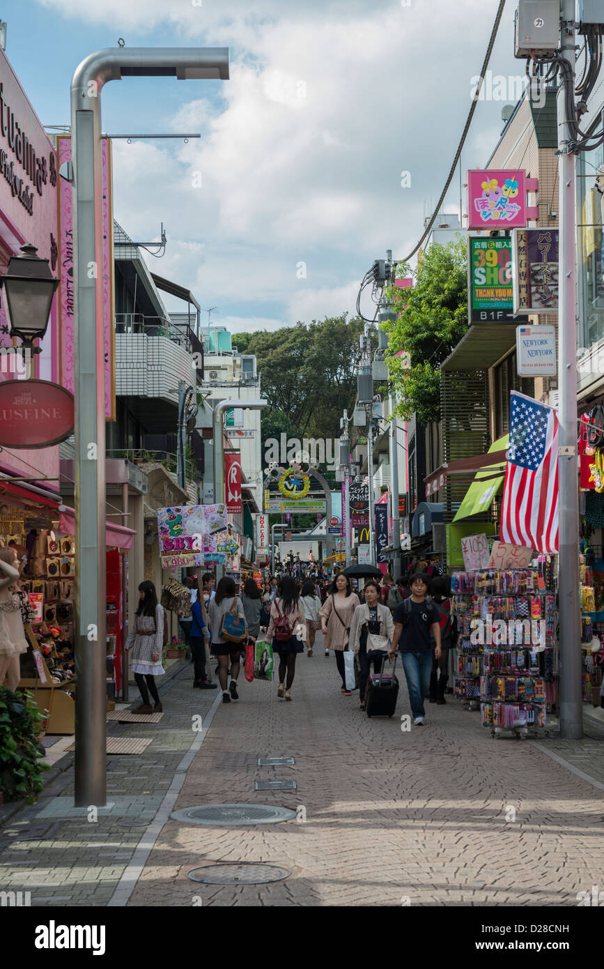 Takeshita Street scene, in Harajuku Shibuya, Tokyo Giappone Foto Stock