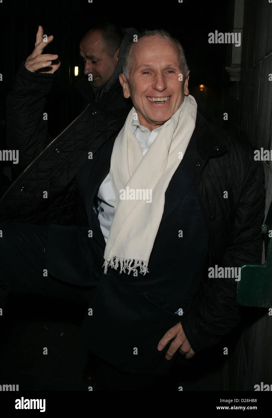 Wayne Sleep OBE visto lasciare il Teatro Savoy dopo guardando lo spettacolo "Cabaret'. Foto Stock