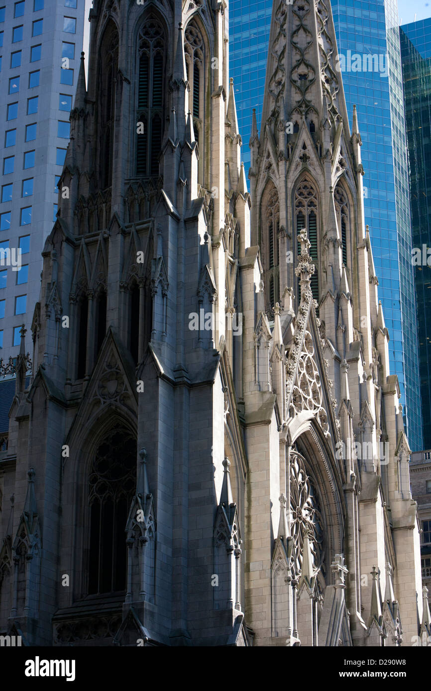 Chiesa Sulla 5 Avenue a Manhattan Foto Stock