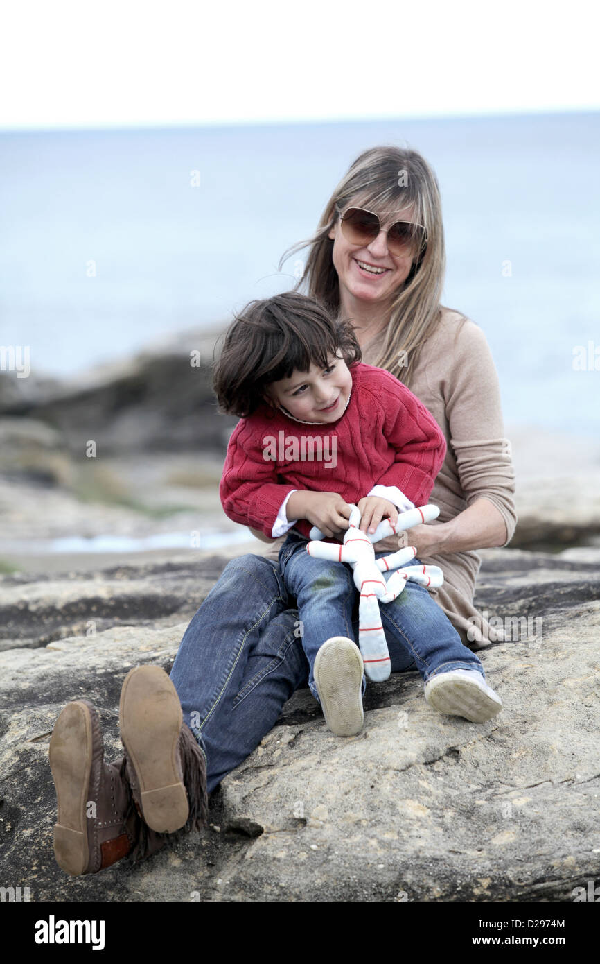 La madre e il bambino per godersi la vita Foto Stock