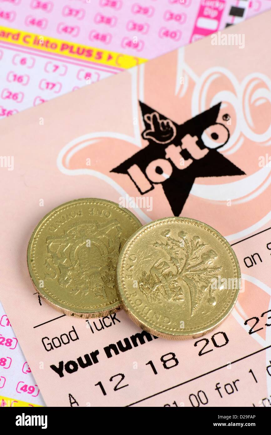 Lotteria, aumentare di due libbre per la lotteria nazionale in Gran Bretagna, Regno Unito Foto Stock