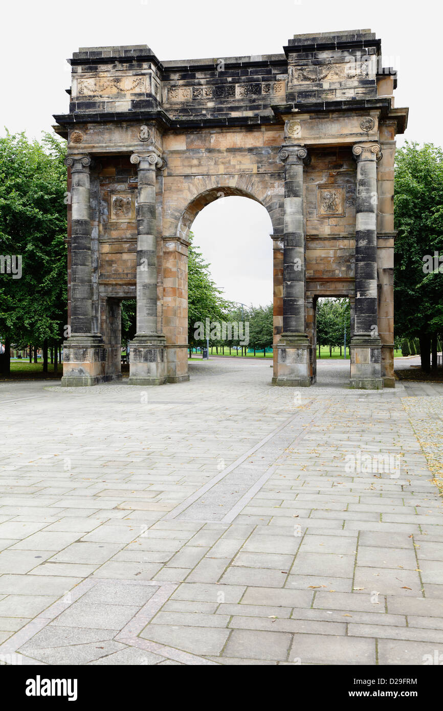 McLennan Arch sul verde di Glasgow, Glasgow, Scotland, Regno Unito Foto Stock