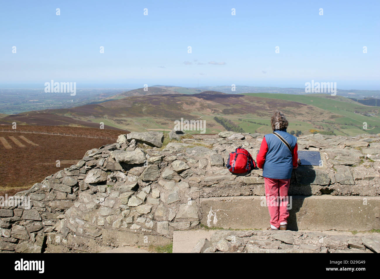 Moel Famau vista nord dal Giubileo Torre gamma Clwydian Denbighshire Wales UK Foto Stock