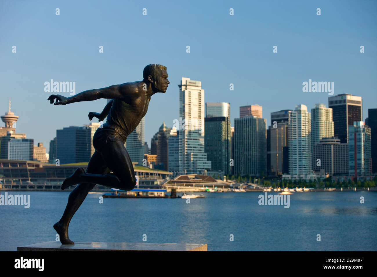 HARRY WINSTON JEROME STATUA STANLEY PARK skyline di downtown Vancouver British Columbia CANADA Foto Stock