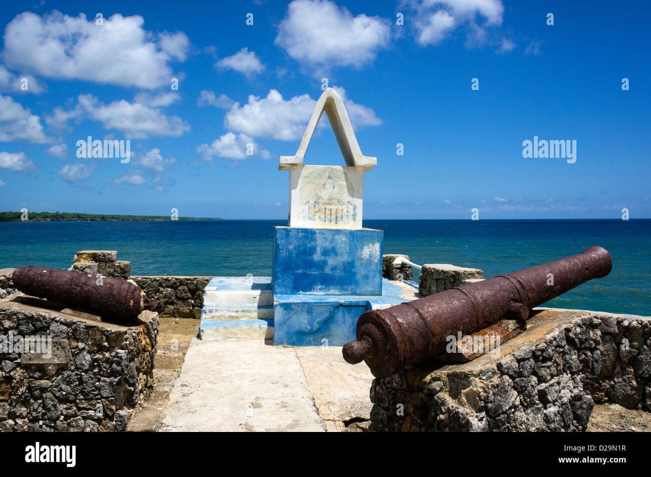 Il cannone nella Fortezza vecchia guardia di Boca de Yuma village, Repubblica Dominicana, dei Caraibi Foto Stock