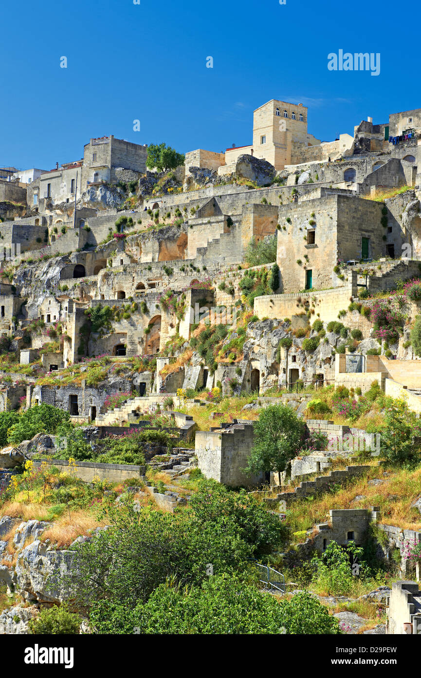 Gli antichi insediamenti rupestri, noto come " Sassi " , a Matera, Italia meridionale. Un sito Patrimonio Mondiale dell'UNESCO. Foto Stock