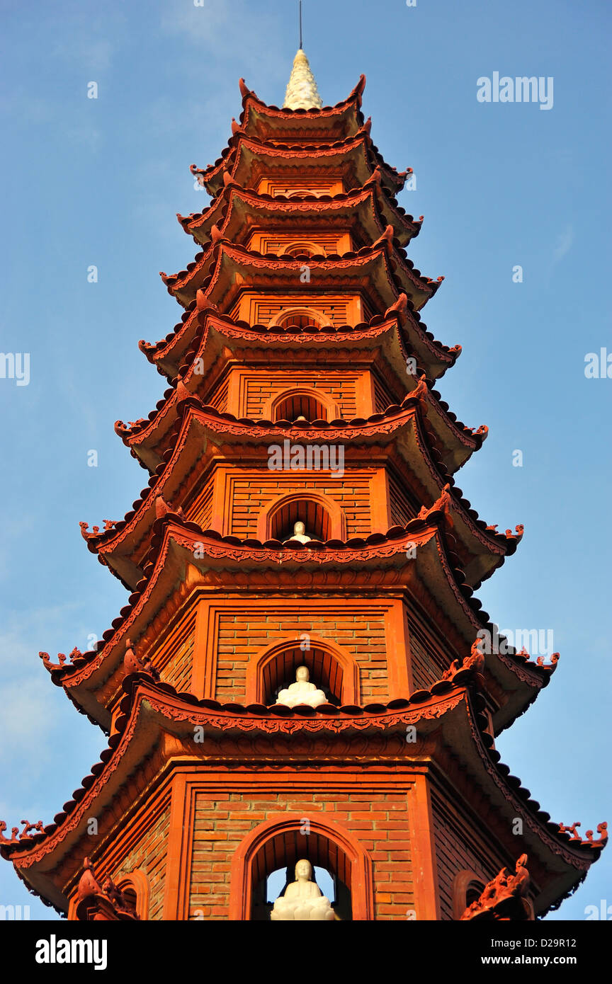 Tran Quoc Pagoda - un famoso tempio buddista ad Hanoi, Vietnam Foto Stock