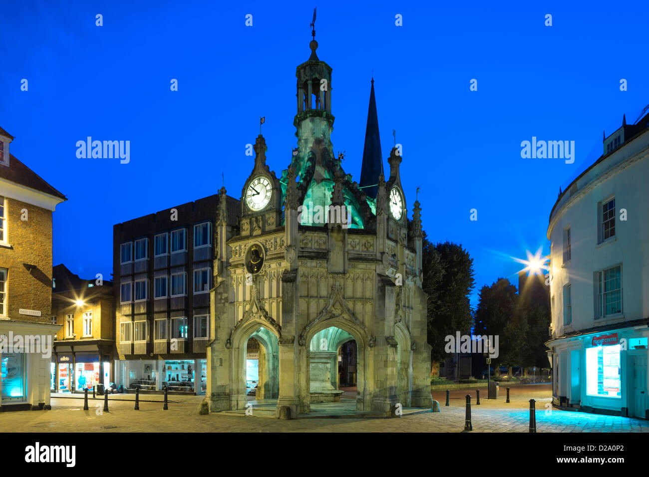 Market Cross Chichester West Sussex England al crepuscolo Foto Stock