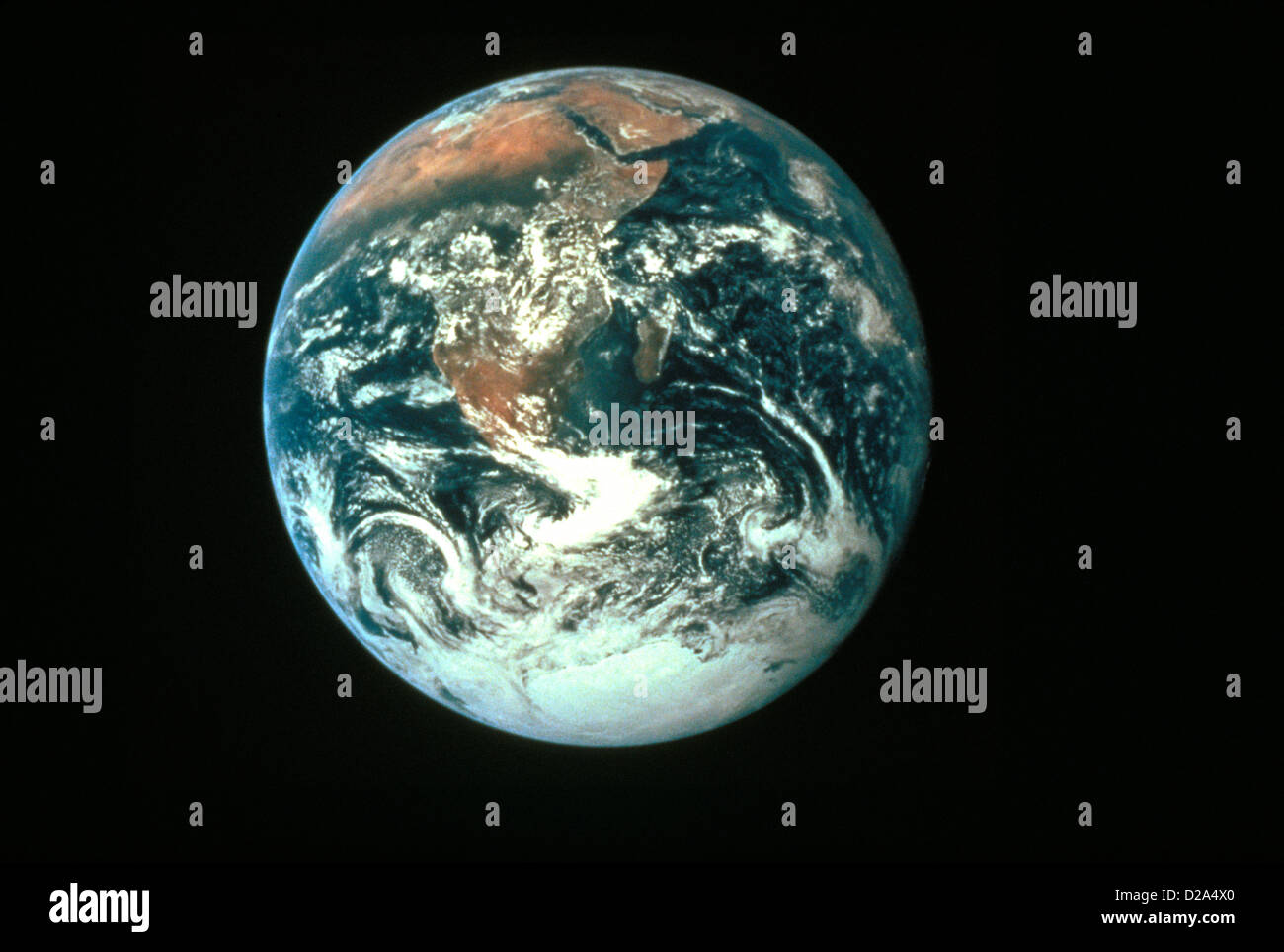 Il pianeta terra visto dallo spazio; Africa e in Antartide visibile Foto Stock