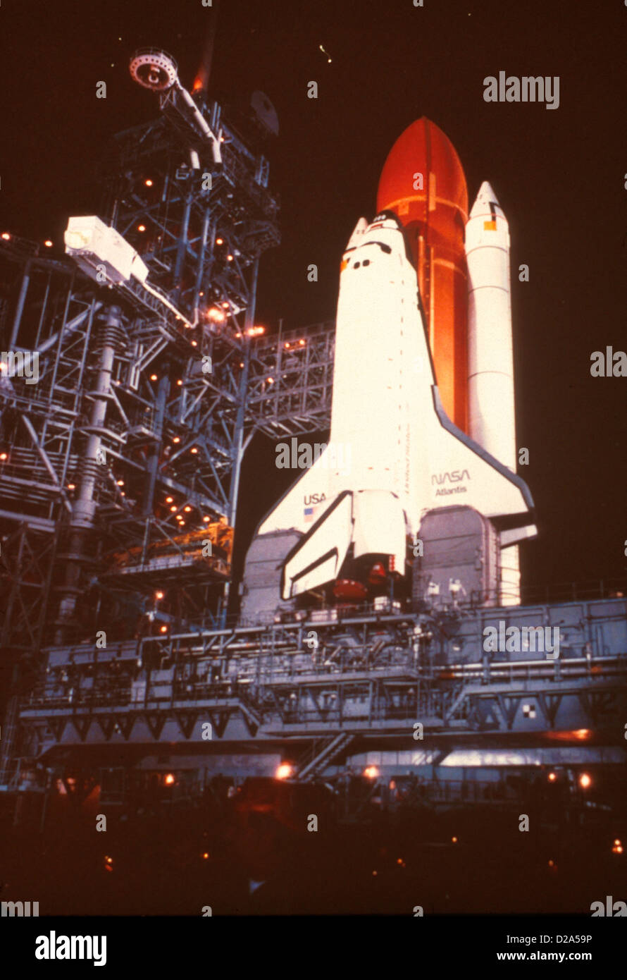 Impilati Space Shuttle per la missione 51-J Con Orbiter Atlantis, Agosto 1985. Foto Stock