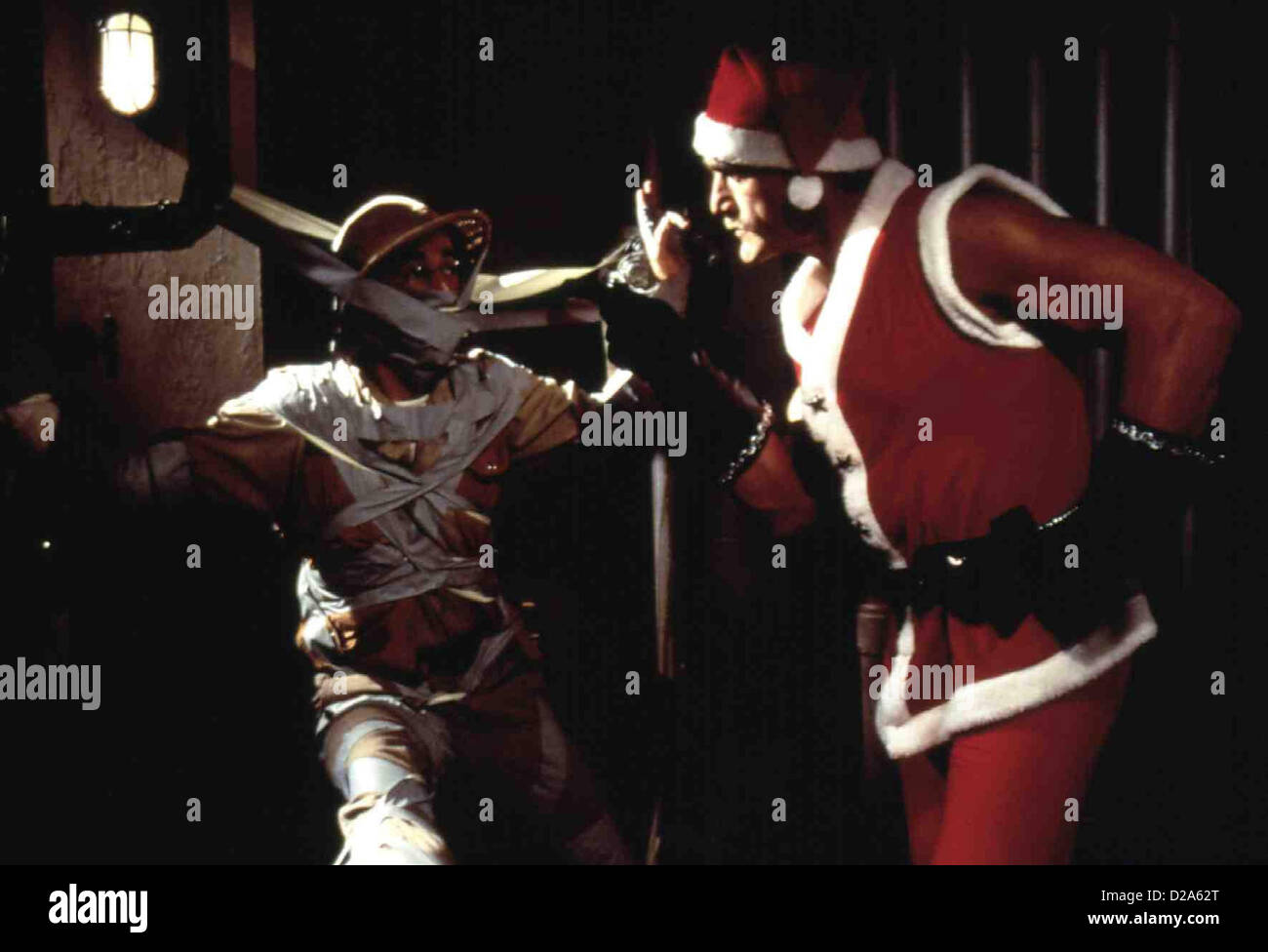 Santa Claus Mit Muckis Santa muscoli ?, Hulk Hogan Als Weihnachtsmann verkleidet bringt Blake Thorne (Hulk Hogan,r) den Foto Stock Santa Claus Mit Muckis Santa muscoli ?, Hulk Hogan Als Weihnachtsmann verkleidet bringt Blake Thorne (Hulk Hogan,r) den Foto Stock