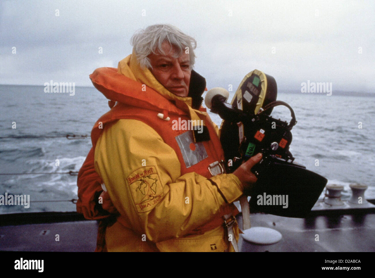 Nomaden Der Luefte PEUPLE MIGRATEUR, Le Jacques Perrin bei Dreharbeiten zu der Nomaden Luefte.Caption locale *** 2001 -- Foto Stock