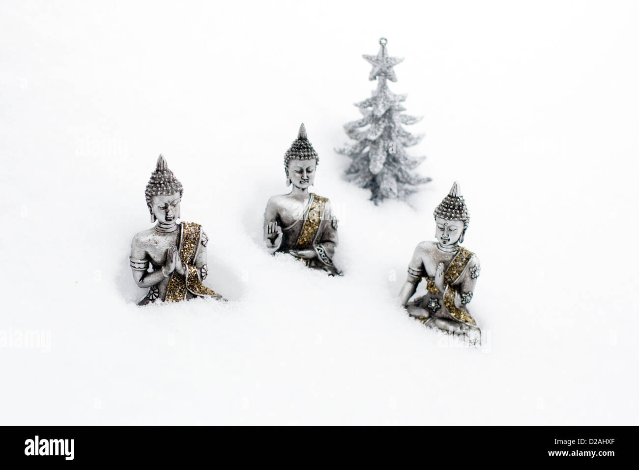 Argento Thai Statue di Buddha nella neve Foto Stock
