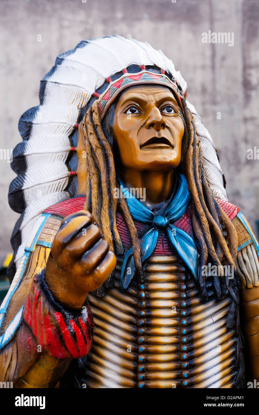 Rosso mannequin indiano al San Juan fiesta in Tenerife, Isole Canarie, Spagna. Foto Stock