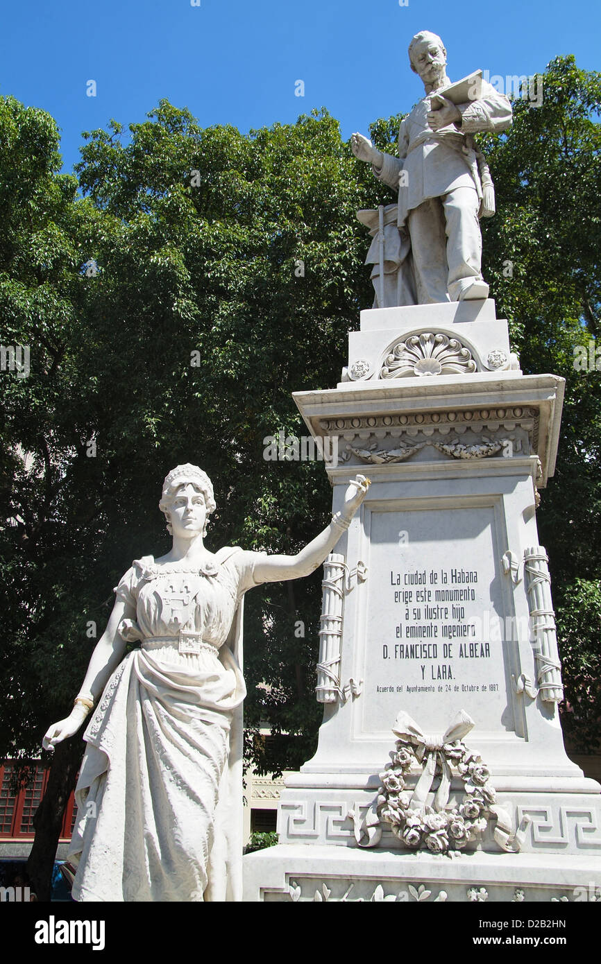L'Avana, Cuba, il memoriale di Francisco de Albear all Avana Vecchia Foto Stock