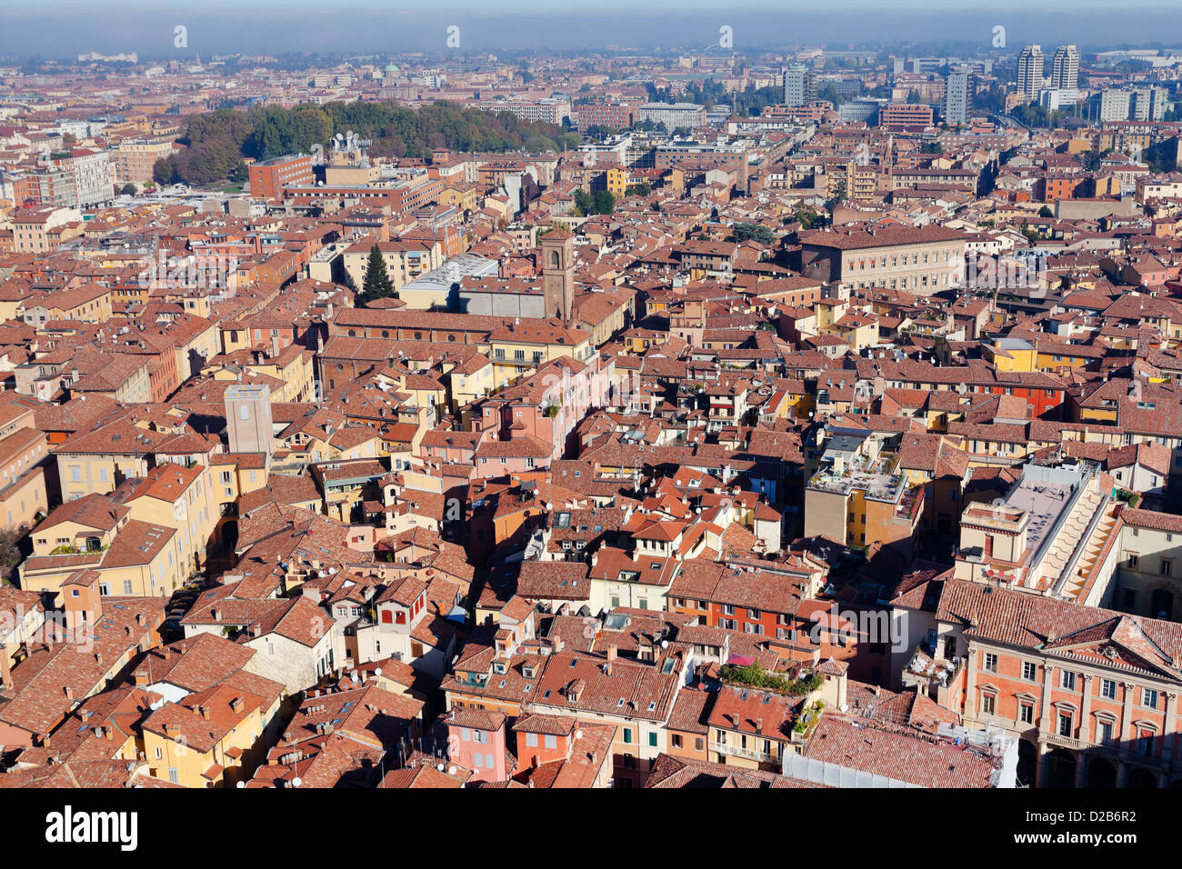Antenna bird vista dalla Torre degli Asinelli a Bologna, Italia Foto Stock