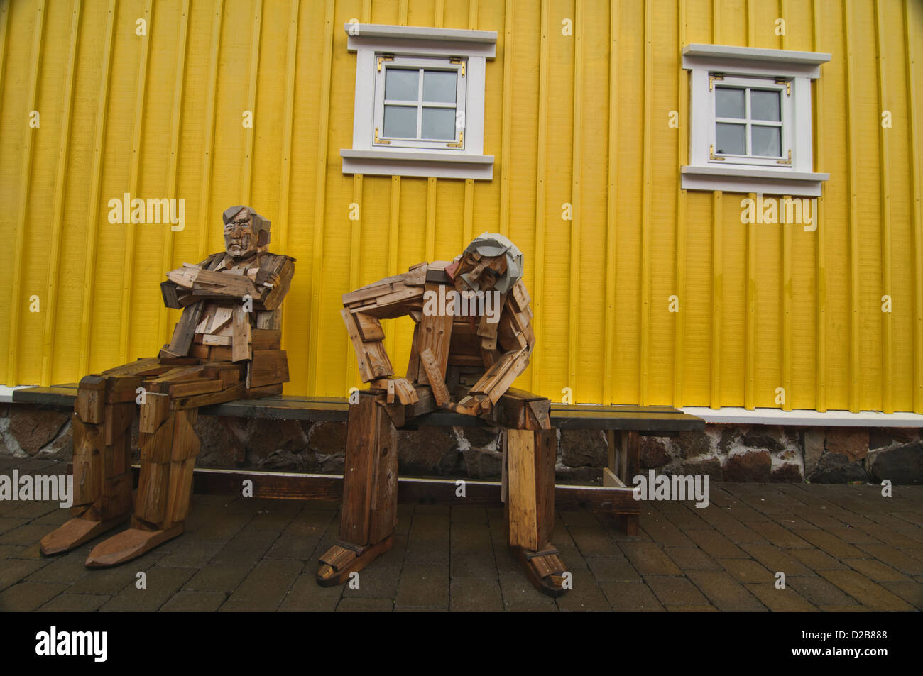 Figure in legno a Siglufjörður, Nord Islanda Foto Stock