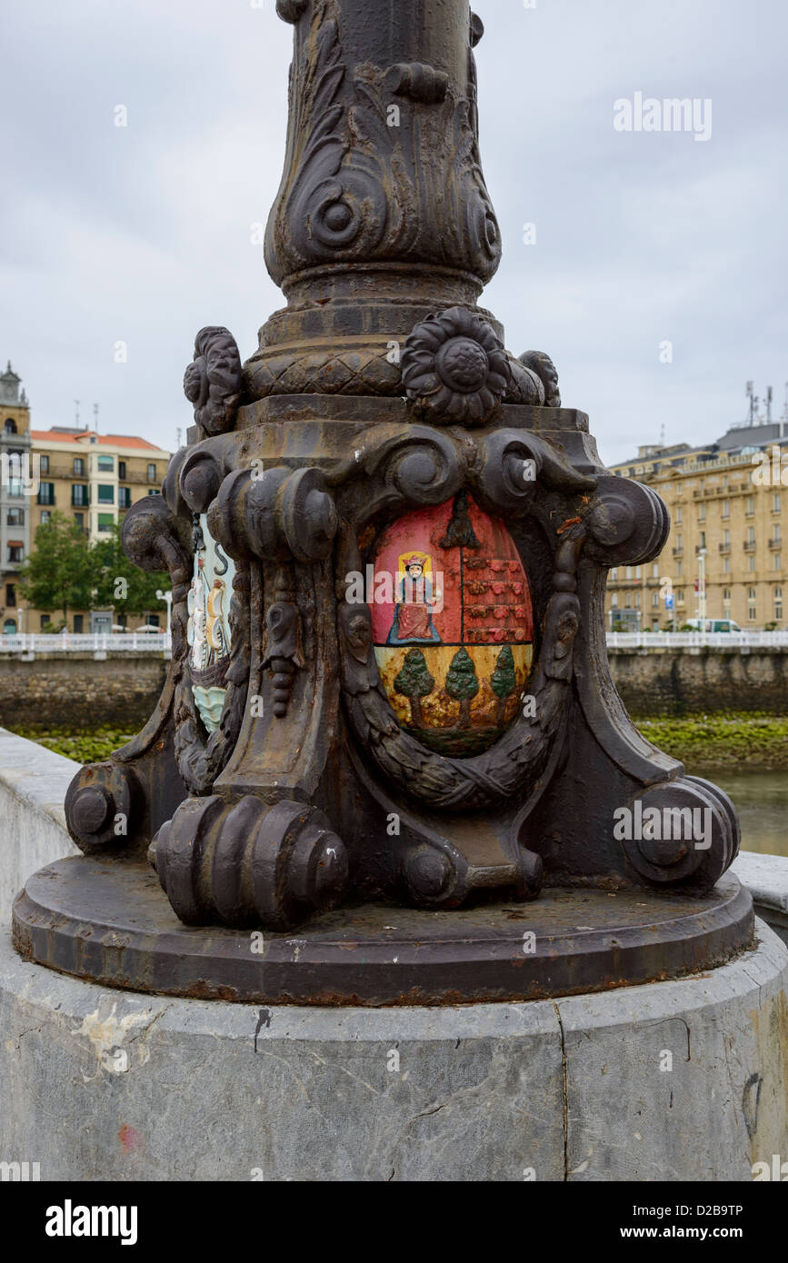 Dettaglio della strada decorazione luminosa a San Sebastian (País Baschi, Spagna) Foto Stock