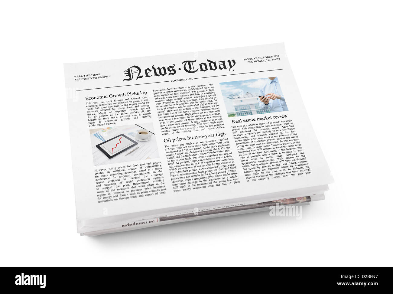 Una pila di quotidiani con il titolo 'News di oggi e di qualche articolo con informazioni. Isolato su bianco. Foto Stock