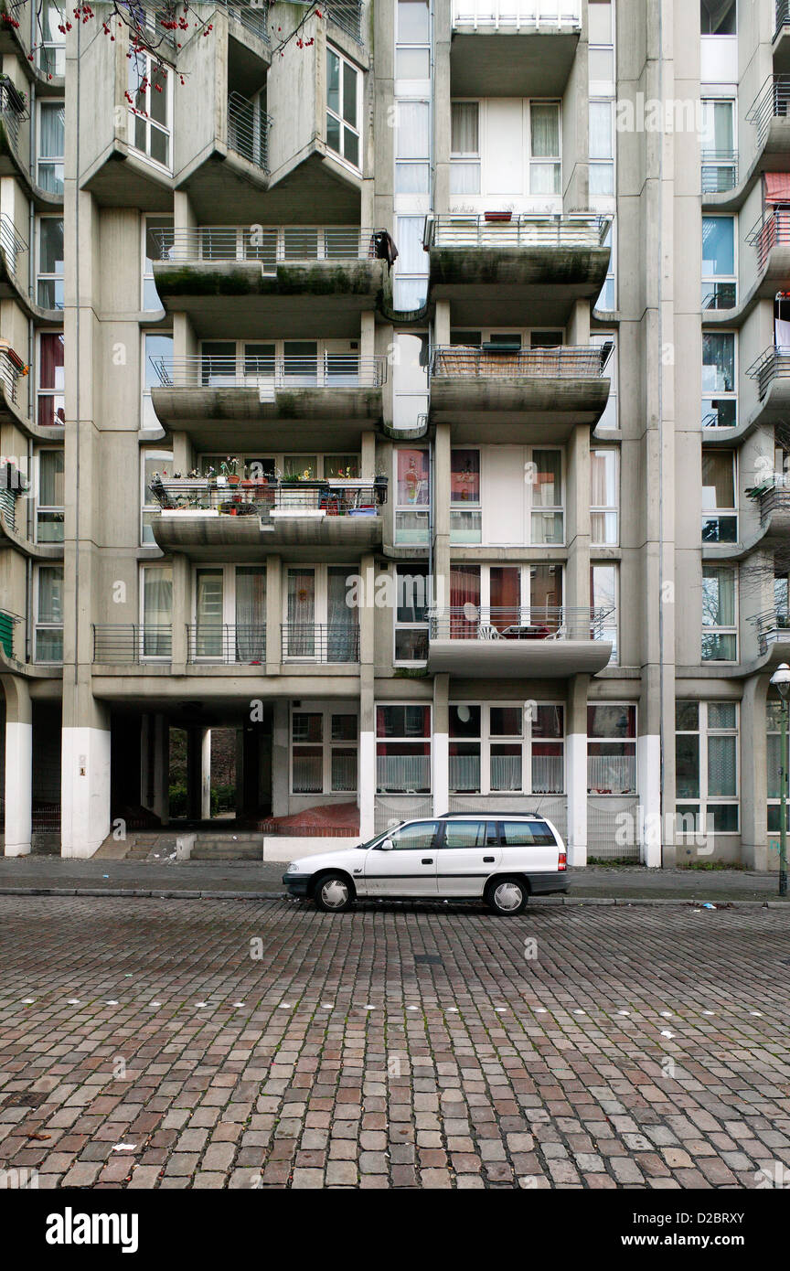 Berlino, Germania, edifici residenziali con insolita facciata design in Wedding Gesundbrunnen Foto Stock