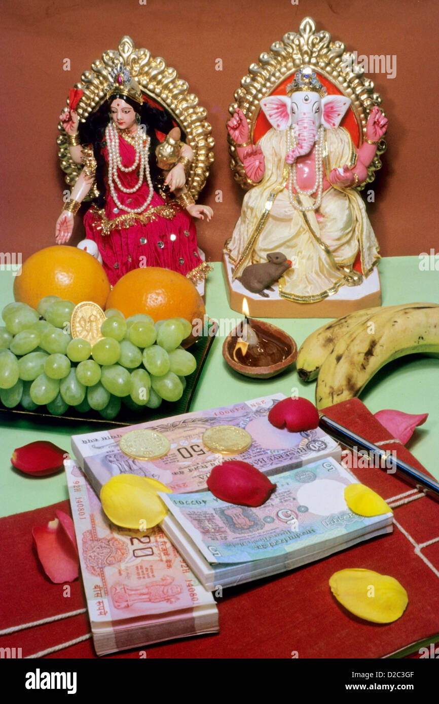 India. Laxmi & Ganesh Pooja per Diwali Festival Foto Stock