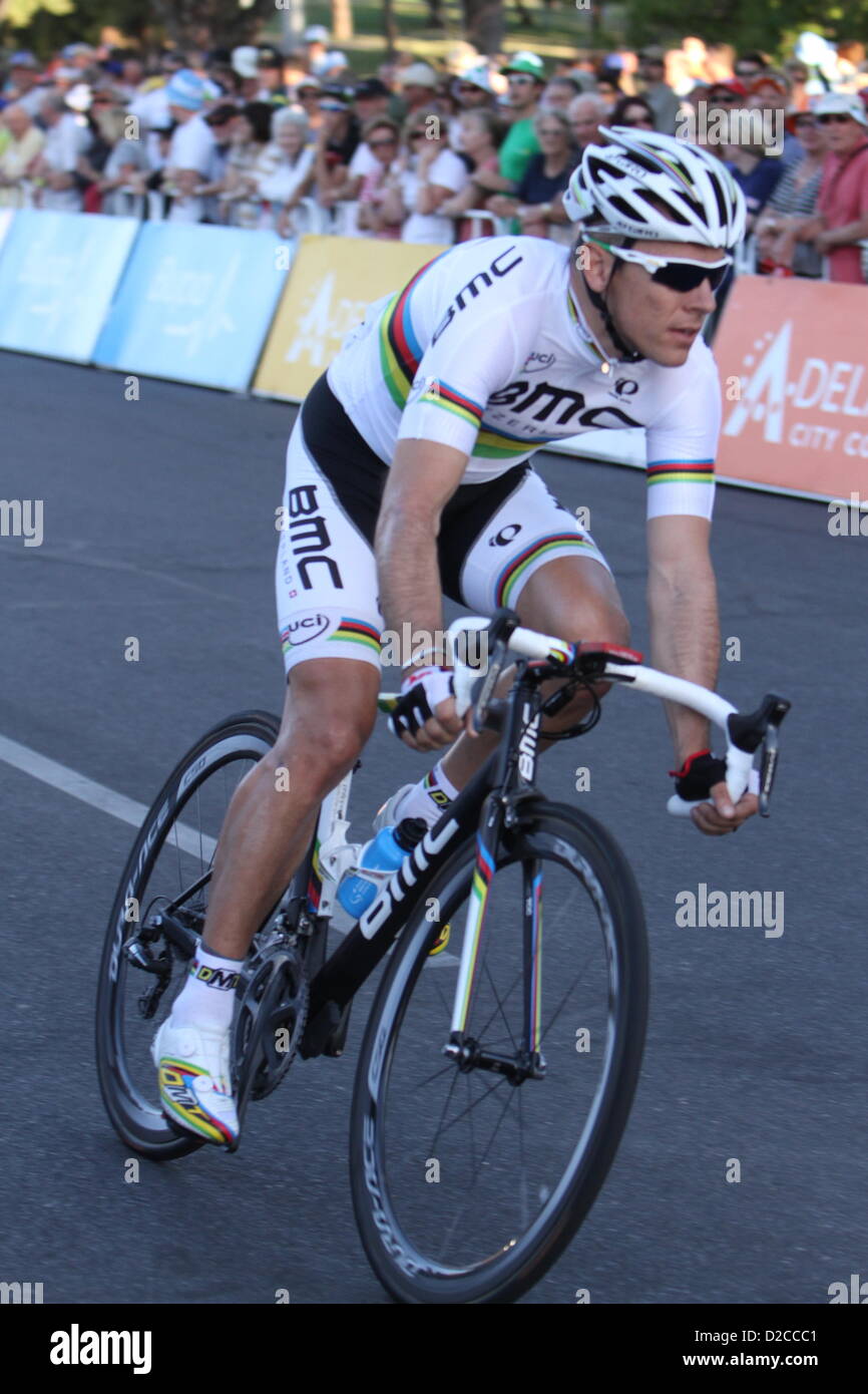 Campione del mondo Philippe Gilbert del BMC Racing team di equitazione in popoli scelta classico del Santos Tour Down Under 2013 ad Adelaide nel Sud Australia il 20 gennaio 2013 Foto Stock