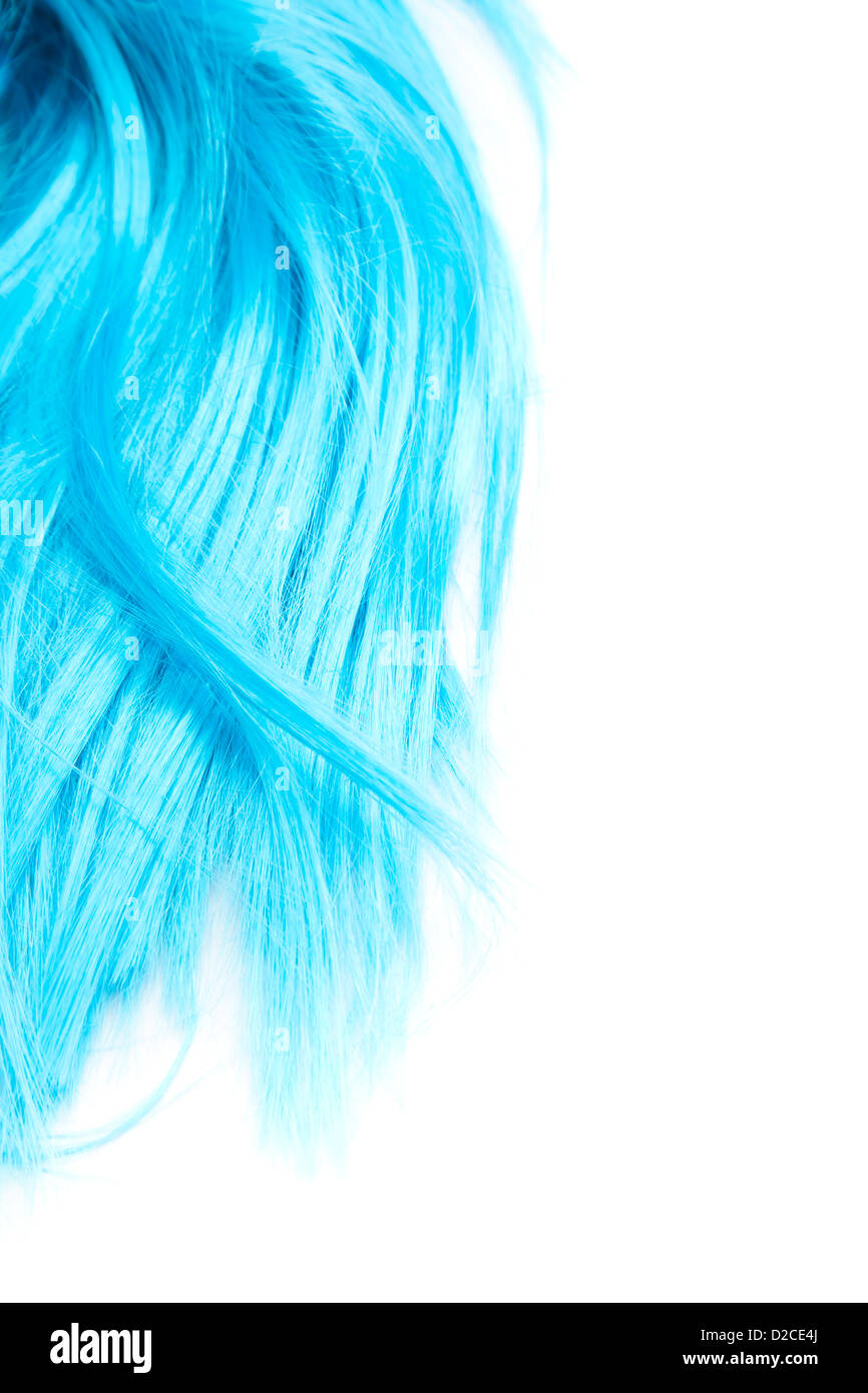 Blue capelli artificiali su sfondo bianco. Foto Stock