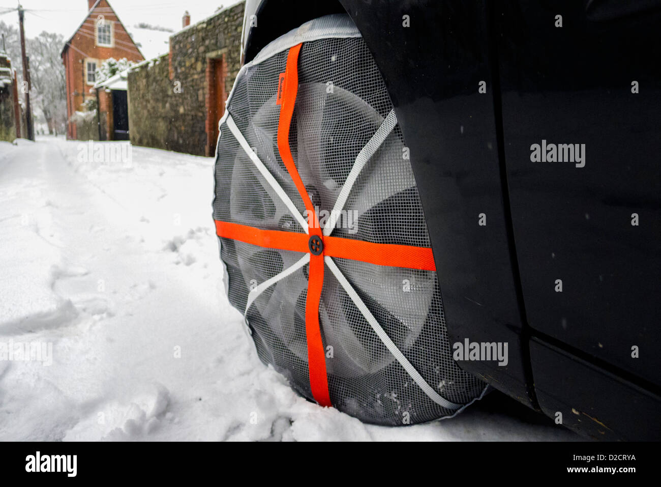 Auto Autosock pneumatico (pneumatico) dispositivo per la guida su neve e ghiaccio Foto Stock