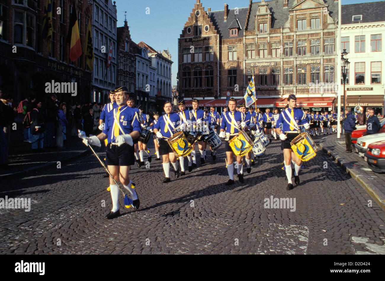 Belgio, Brugge. Il giorno dell'Armistizio Parade, Marching Band Foto Stock