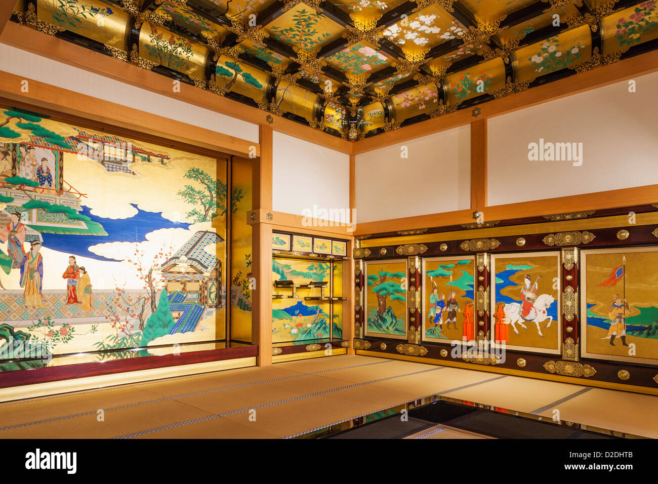 Giappone, Kyushu, Kumamoto, Castello di Kumamoto, Hon-Maru Goten Palace, agli schermi dipinti Foto Stock
