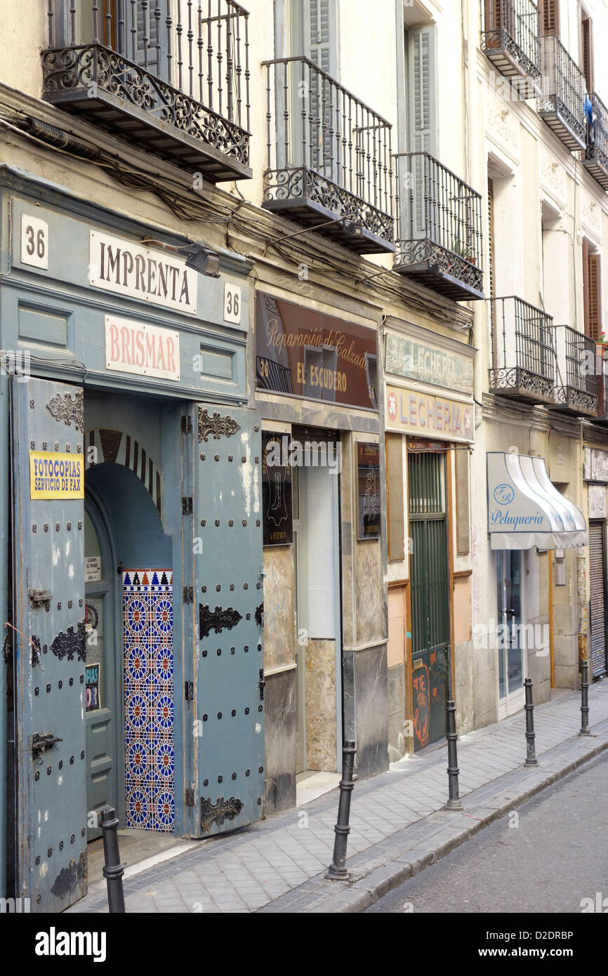 Madrid Spagna street tipica scena store vecchia Europa Foto Stock