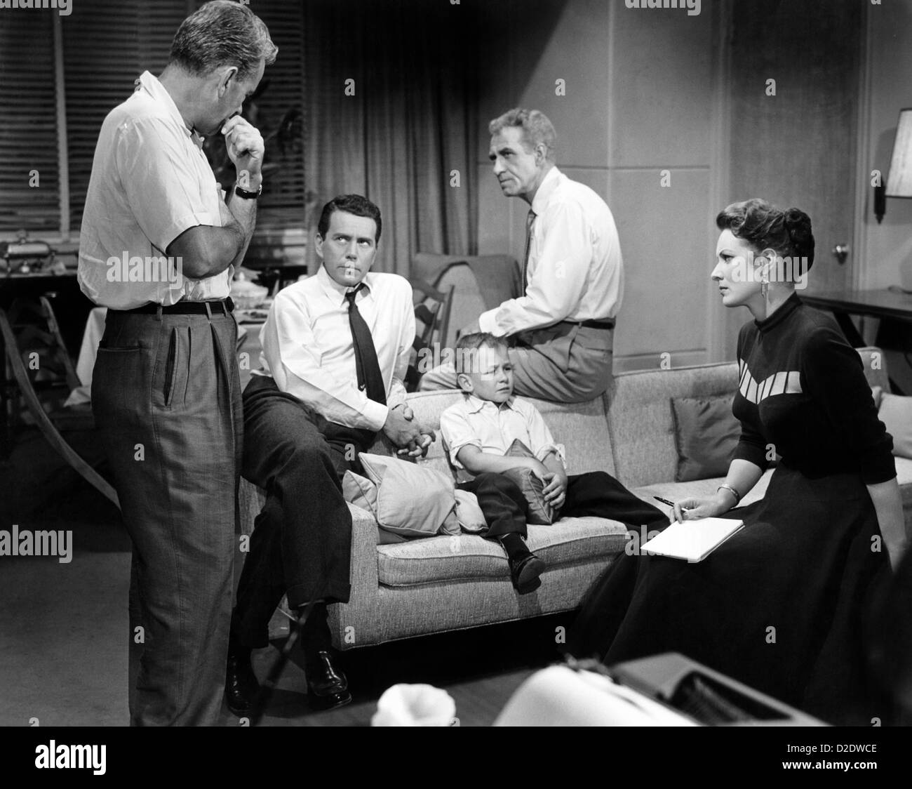 JOHN FORSYTHE (verticale) sul set 'tutto ma la verità' con Jerry tramoggia (direttore), TIM HOVEY, FRANK FAYLEN, Maureen O'Hara Foto Stock